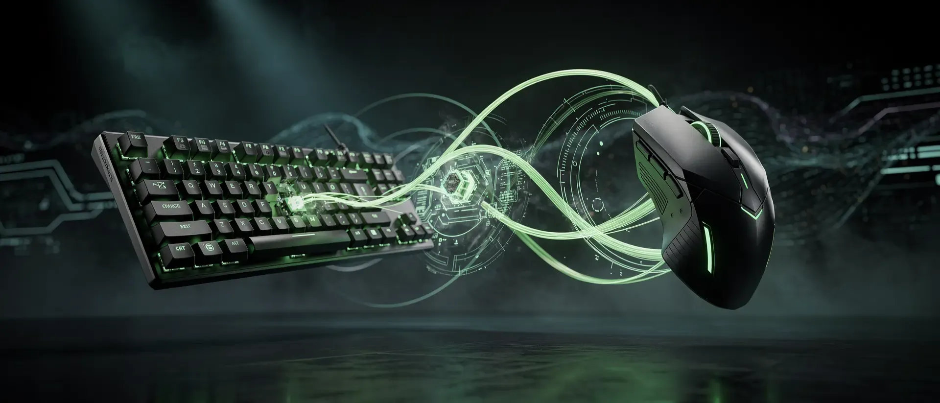 Futuristische Gaming-Hardware in einem dunklen Cyberpunk-Raum, verbunden durch leuchtend neongrüne Glasfaserkabel und holografische Schaltkreise.